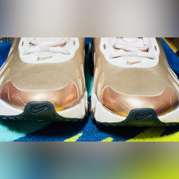 Nike Air Max DN8 Women’s Shoes SZ 10 Brand New W/Tags - Picture 7 of 8